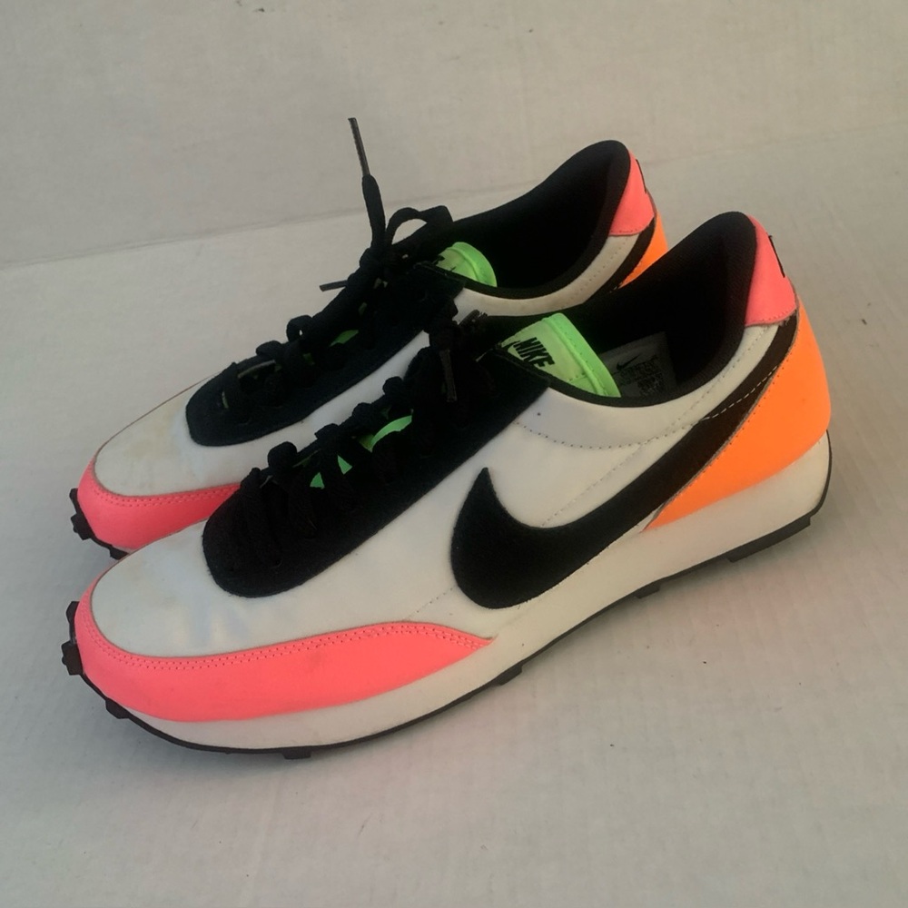 Nike Daybreak Summit White Sunset Pulse DJ5996-100 Women Size 9.5